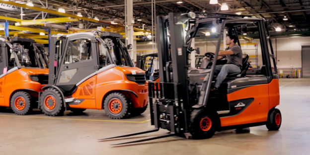 Internal Combustion Forklifts Or Electric Forklifts? Don’t Buy Without Reading This